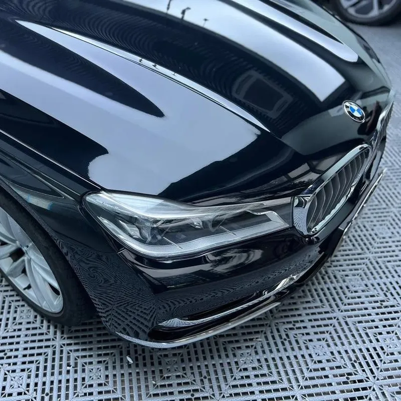 Pellicola Vinilica Lucida Impermeabile per Auto e Moto - immagine 3