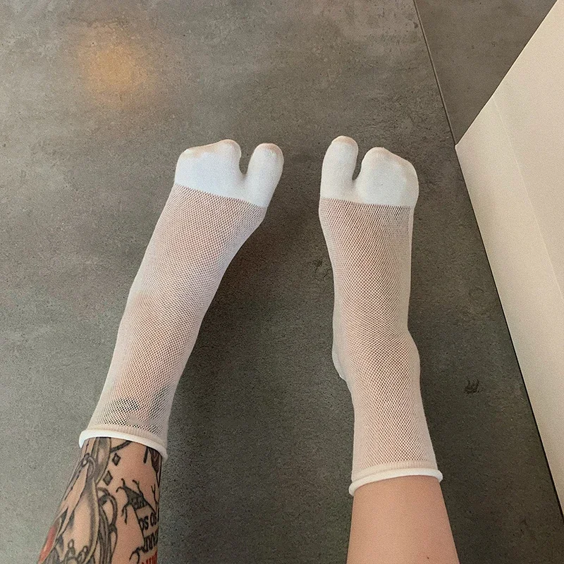 

Comfortable Soft Combed Cotton Summer Thin Split Toe Woman Mesh Socks Candy Color Striped Two-Toed Japanese Harajuku Tabi Sox