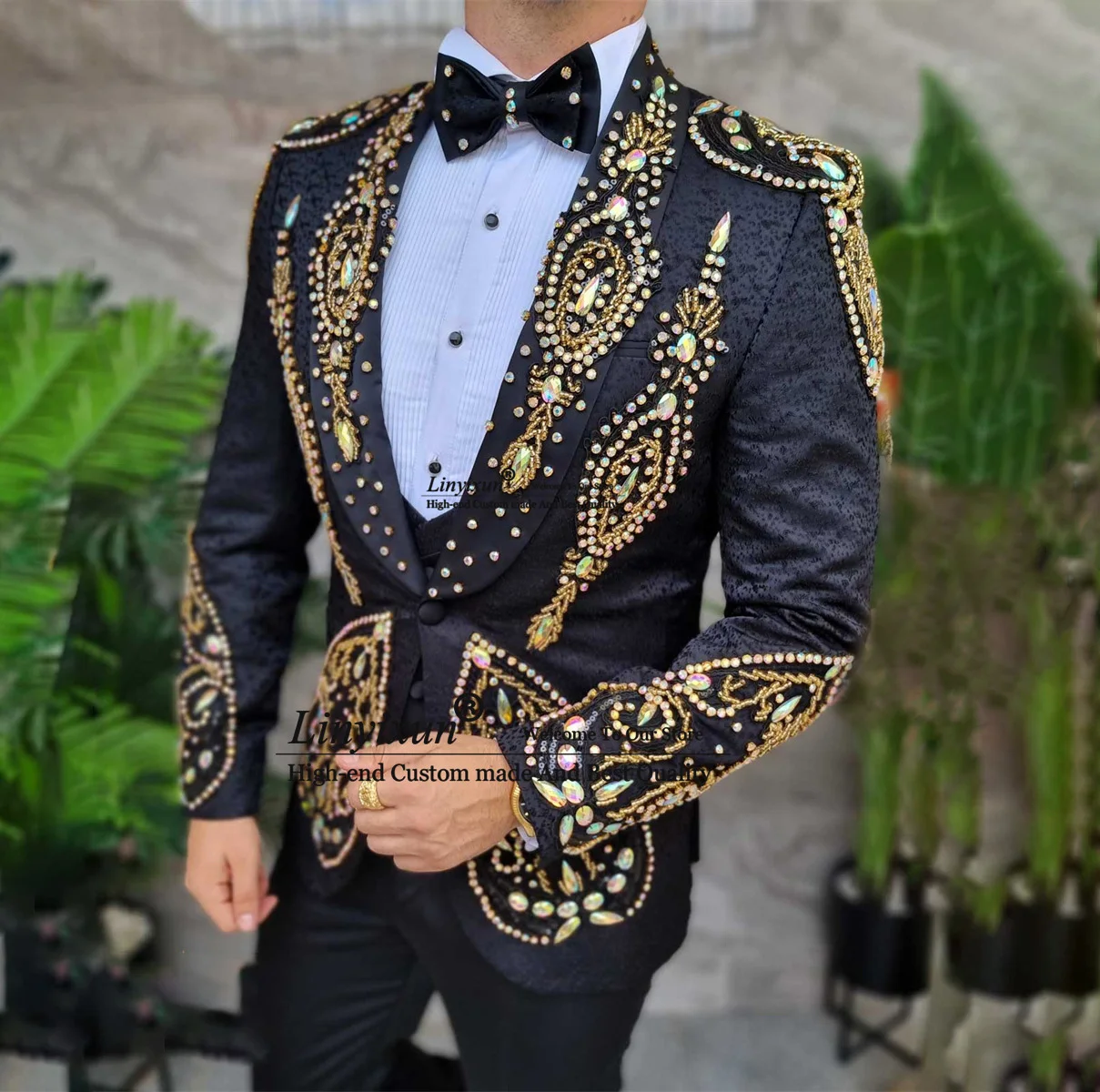 Men Luxury Embroidered Ornament Tuxedos Suits Velvet Wedding Groom Dinner Prom Blazers Party Costume