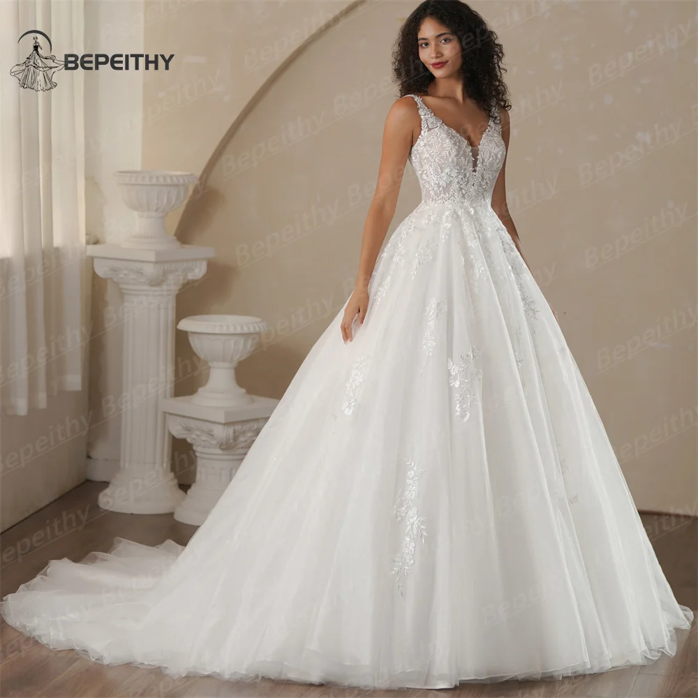 Customized BEPEITHY V Neck A Line Wedding Dresses 2025 Sleeveless Vestidos De Novias Bride Lace Bridal Gown Vintage Boho Robes