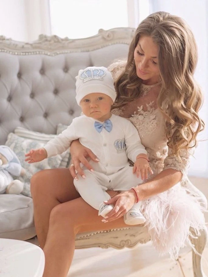 専用！新品、タグ付き！エンブロイダリーロンパース S24e085d1f83746a48abdf2bb97c1c