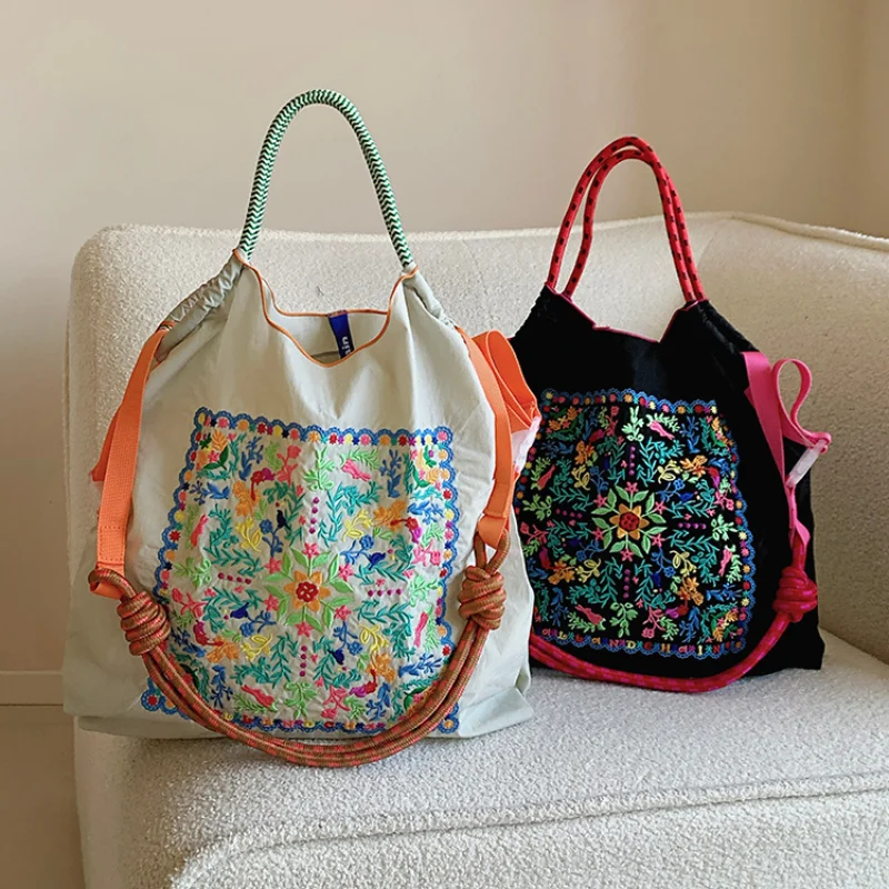 New Women's Shoulder Bag, Bohemian Style, Flower Embroidery Shopping Bag, Japanese Style Lightweight Foldableable Large-Capacity Tote Bag, Suitable for Work Clothing, Travel, Shopping, Holiday Gifts, Christmas Surprise Gifts - Image 4