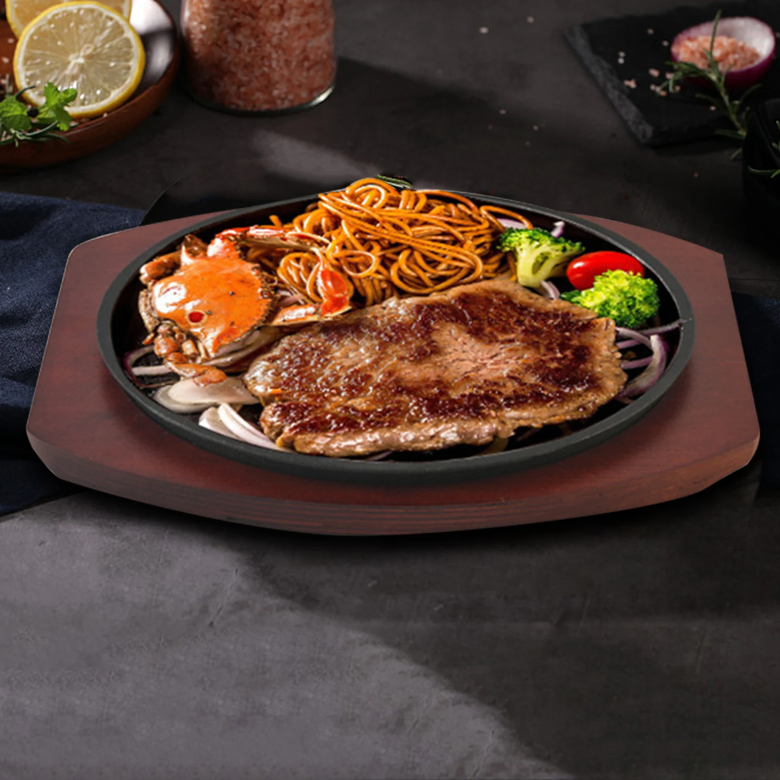 Cast Plate with Wooden Base Personal Size Round Sizzling Meat Seafood Grilling bbq grill pan