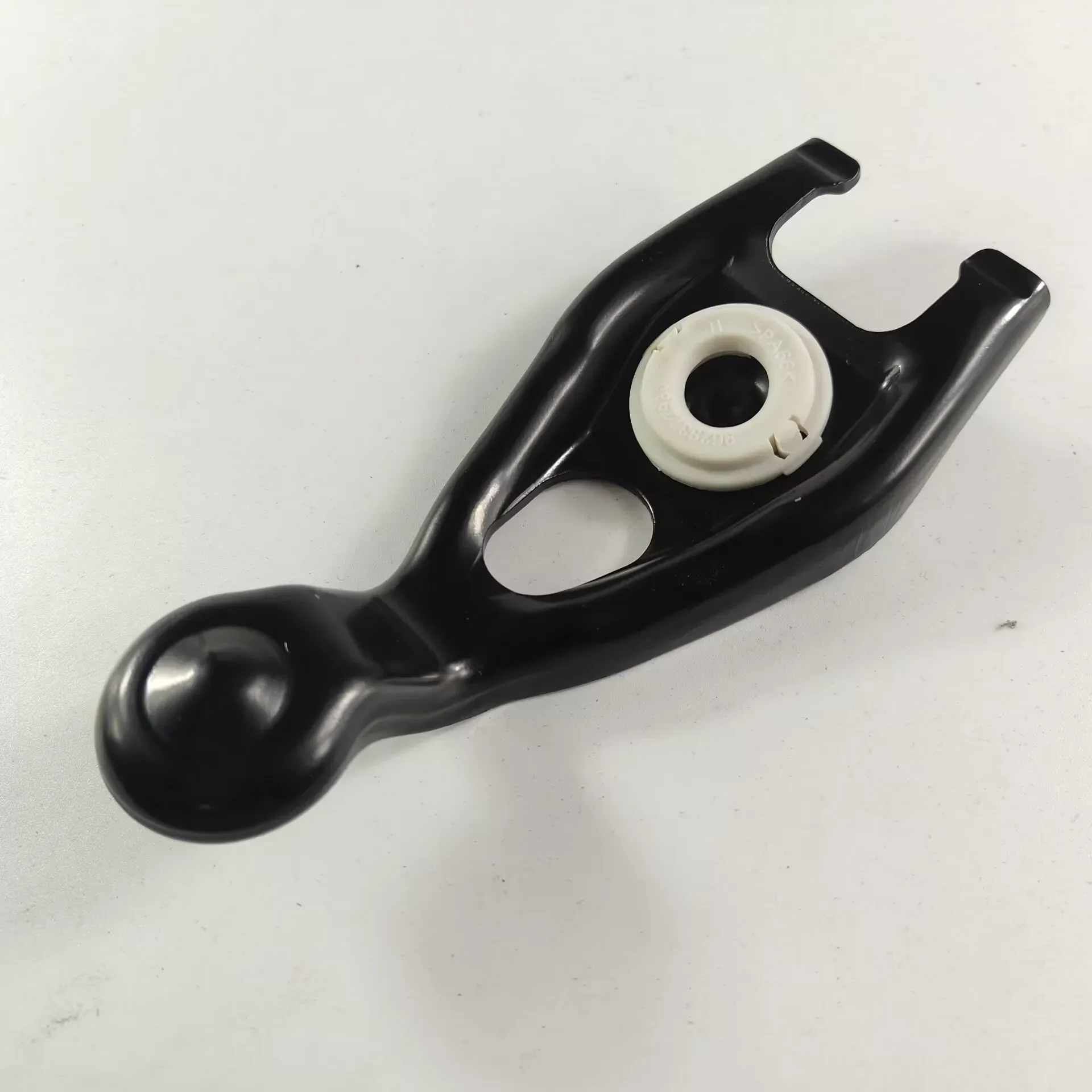 CLUTCH RELEASE FORK For Peugeot 1007 206 207 3008 307 308 406 407 5008 508 607 806 Citroen 2117.66 2117.61 211761 211766