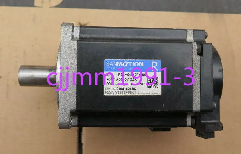 

1 шт. б/у Серводвигатель Sanyo r2aa06040fxрофон 400 Вт протестирован
