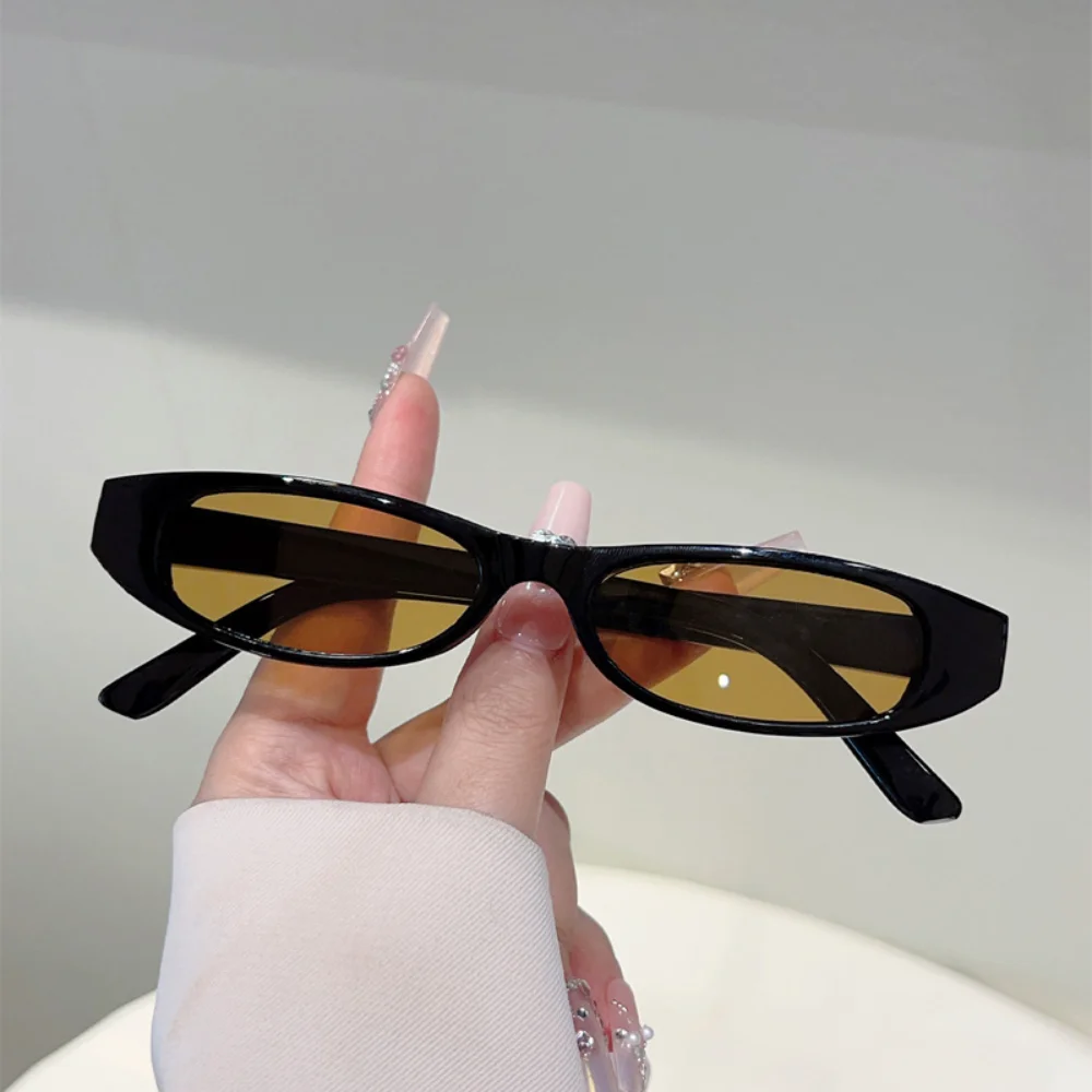 Vintage Kleine Rechteckige Sonnenbrille für Damen und Herren Y2K-Stil Schmaler Rahmen Retro Trendige Sonnenbrillen Mode Streetwear Eyewear UV400 – Detail 2