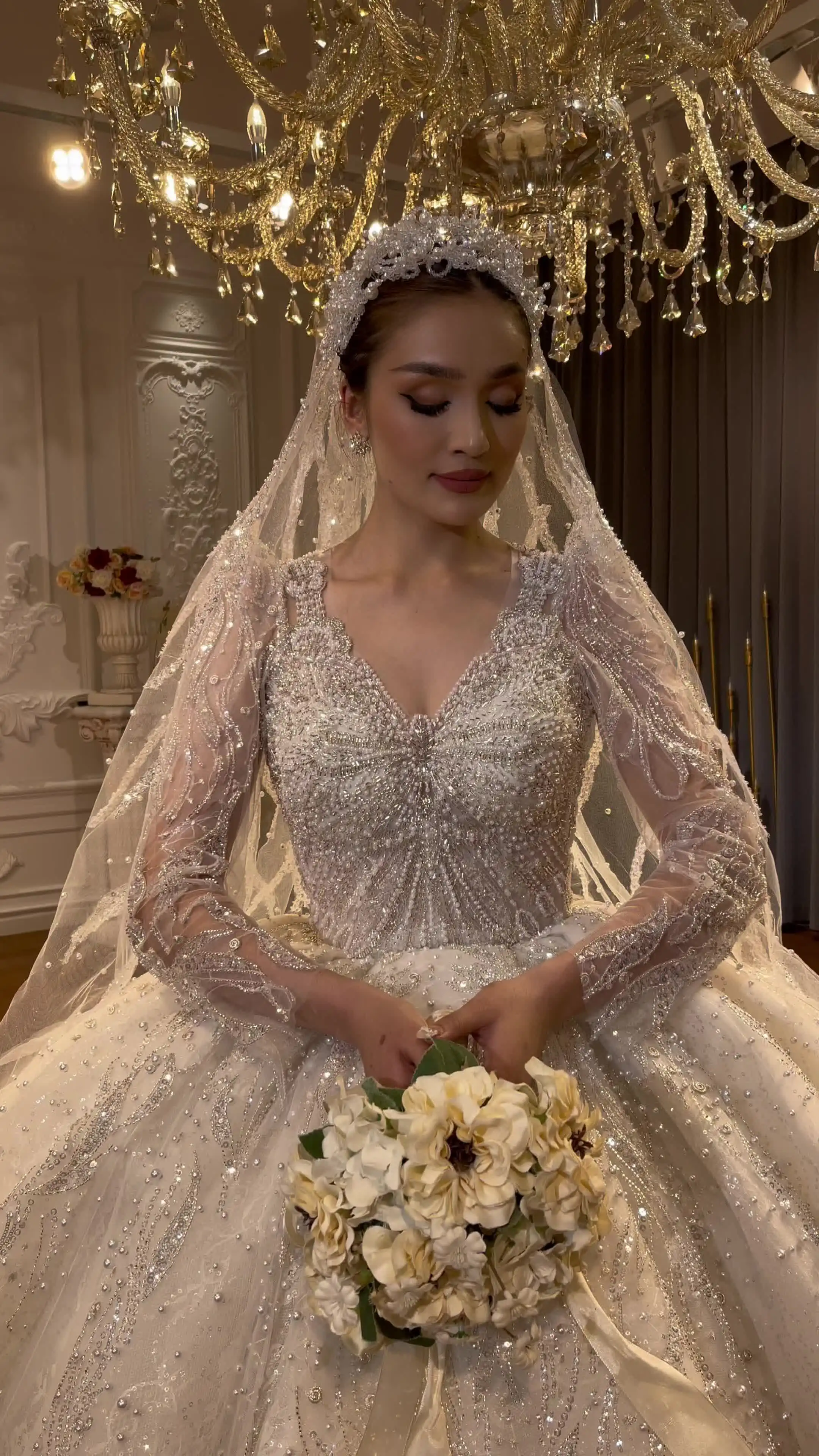 花嫁 ウェディングドレス 結婚式 プリンチペッサ KH-0374｜KIYOKO HATA(キヨコハタ)の
