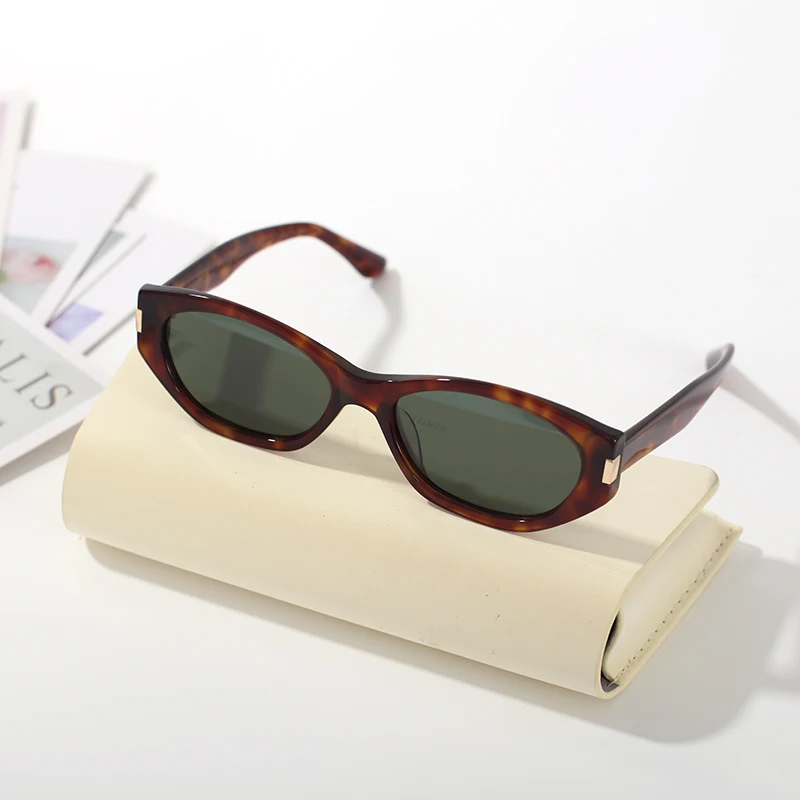 Marty Fielding Significato Persuasione Occhiali Da Sole Vogue Gatto Culo Outdate - Foto 4