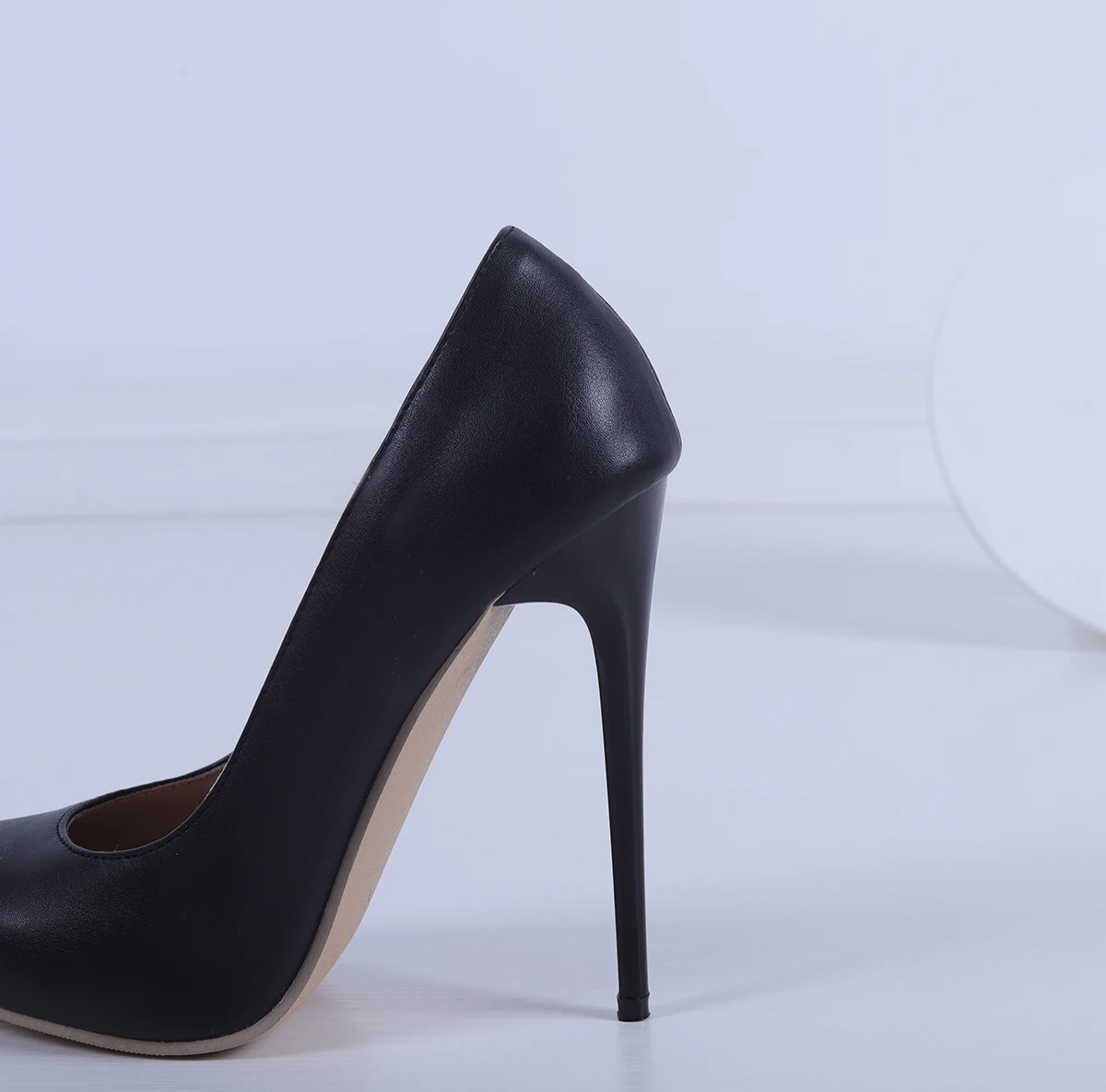 High Heels für Damen, Stiletto-Absätze für Partys, Brautschuhe, elegante Pumps mit spitzer Zehenpartie, Designer-Pumps im neuen Stil, Übergrößen 47, günstiger Ausverkauf, schwarze, rote, weiße Leder-High-Heels, matt, einfarbig – Detail 36