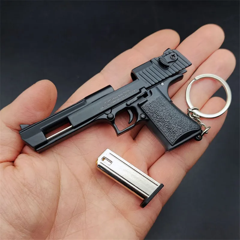 

1:3 High Quality Metal Model Desert Eagle Keychain Toy Gun Miniature Alloy Pistol Collection Toy Gift Pendant