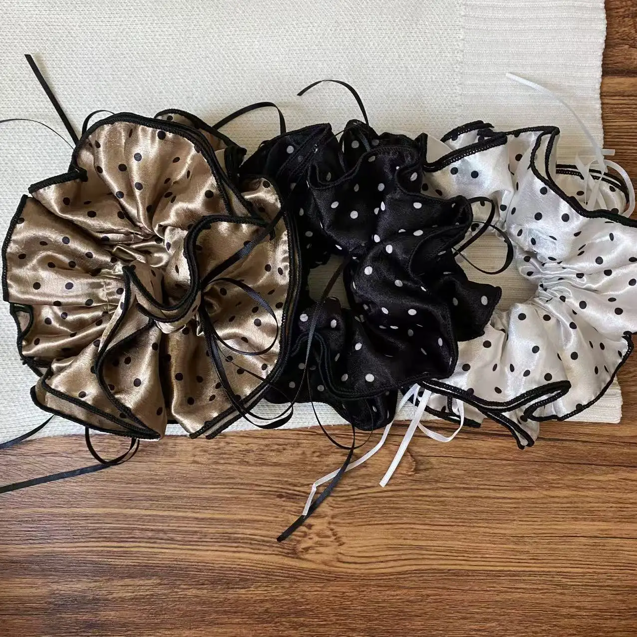 1PC Polka Dot Ruffled Scrunchies Satin-like Fabric Multicolor Hair Ties Elegant Vintage Hair Accessories For Women Girls Daily