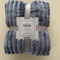 Summer Wide Clause Solid Color Cloud Mink Velvet Striped Blanket Flannel Blanket Thickened Yoga Throw Blanket Gift Thin Blanket 4