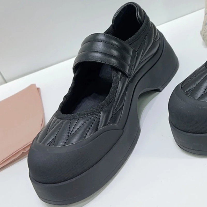 

High-Quality Ladies Loafers Autumn New Real Leather Material Thick Bottom Casual Shoes Sewing Design Pleated Upper Female Shoes