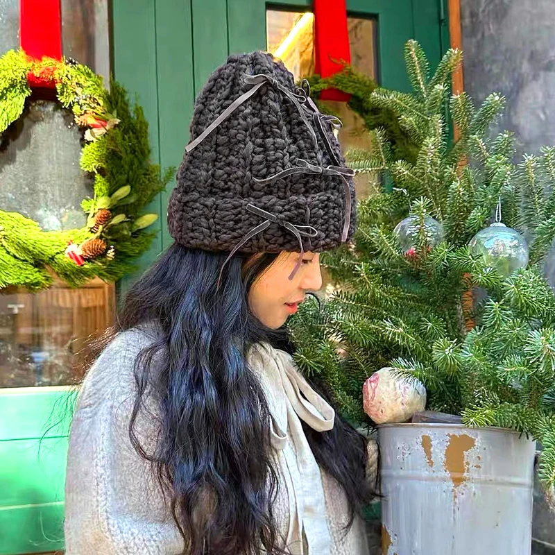

Knitted Warm Men's And Women's Hats Ear Protection Hats Women's Winter Warm Hats Windproof Cold Hats Curled Warm Hats