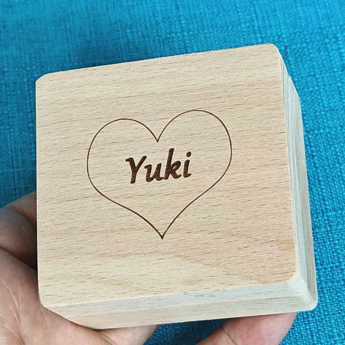 

Yuki Customized Photo Music Box, Personalized Gift, Birthday, Wedding, Anniversary, Christmas
