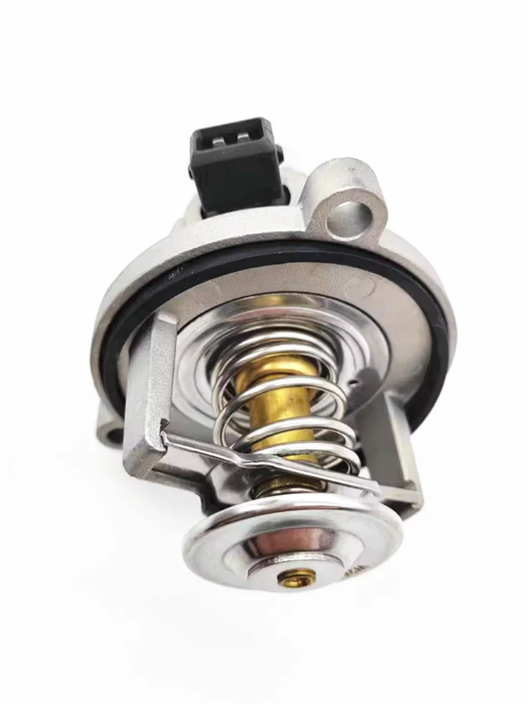 OE; 11537586885 Thermostat Housing Assembly For BMW E53 E60 E63 64