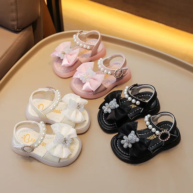 Kawaii Cartoon Bear Decos Baby Girl Sandals-Leisure Comfortable Summer Open Toe Beach Shoes for Toddlers Aged 1-4 Years