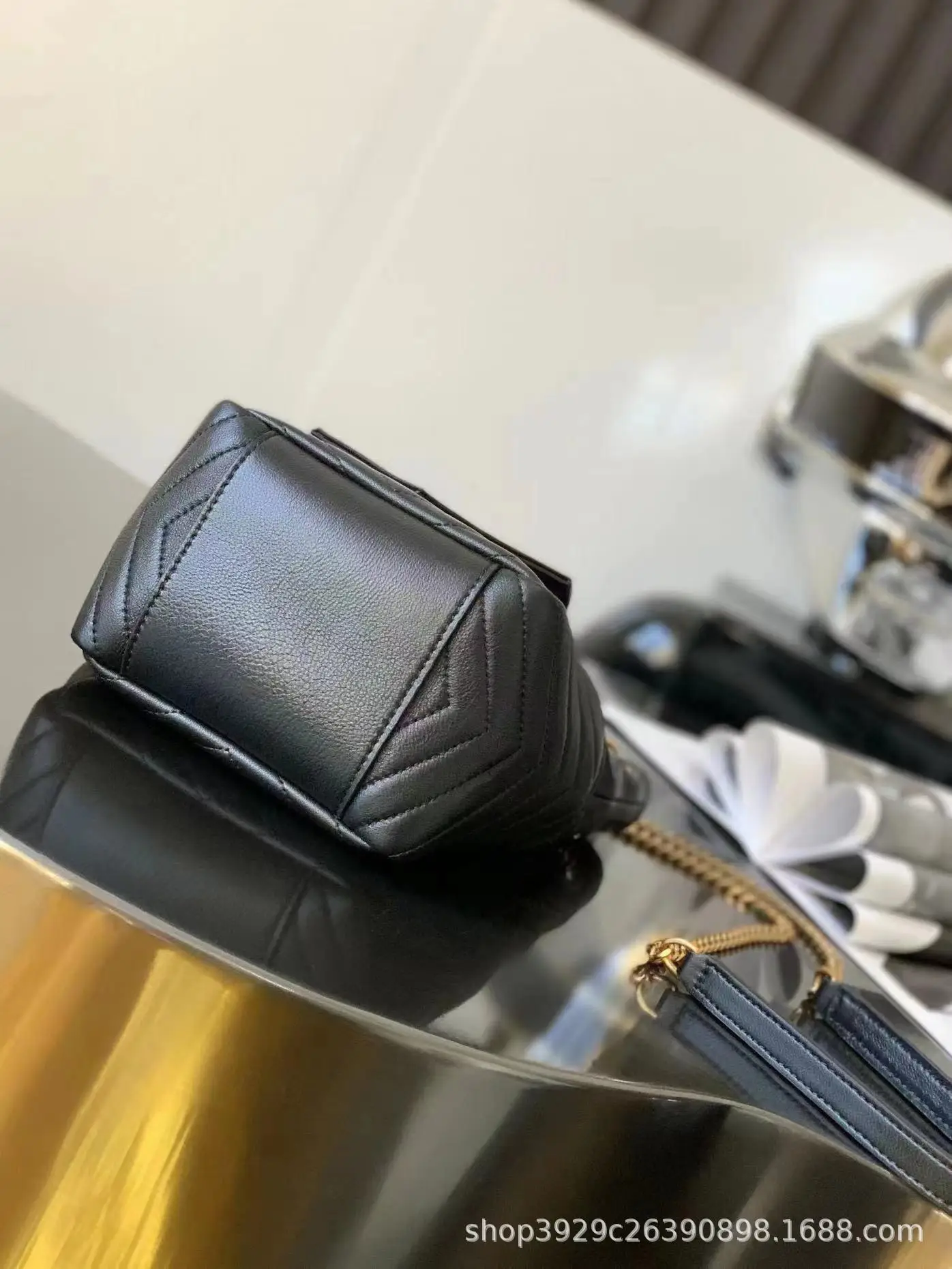 2024 New Sewing Backpack Chain Fashion And Minimalist Bag