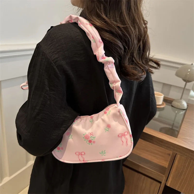 Fabric Handbag Shoulder Bag with Pleated Floral Underarm Bag Women Chic Drawstring Commuting Tote Bag, Party, Daily Work, Travel