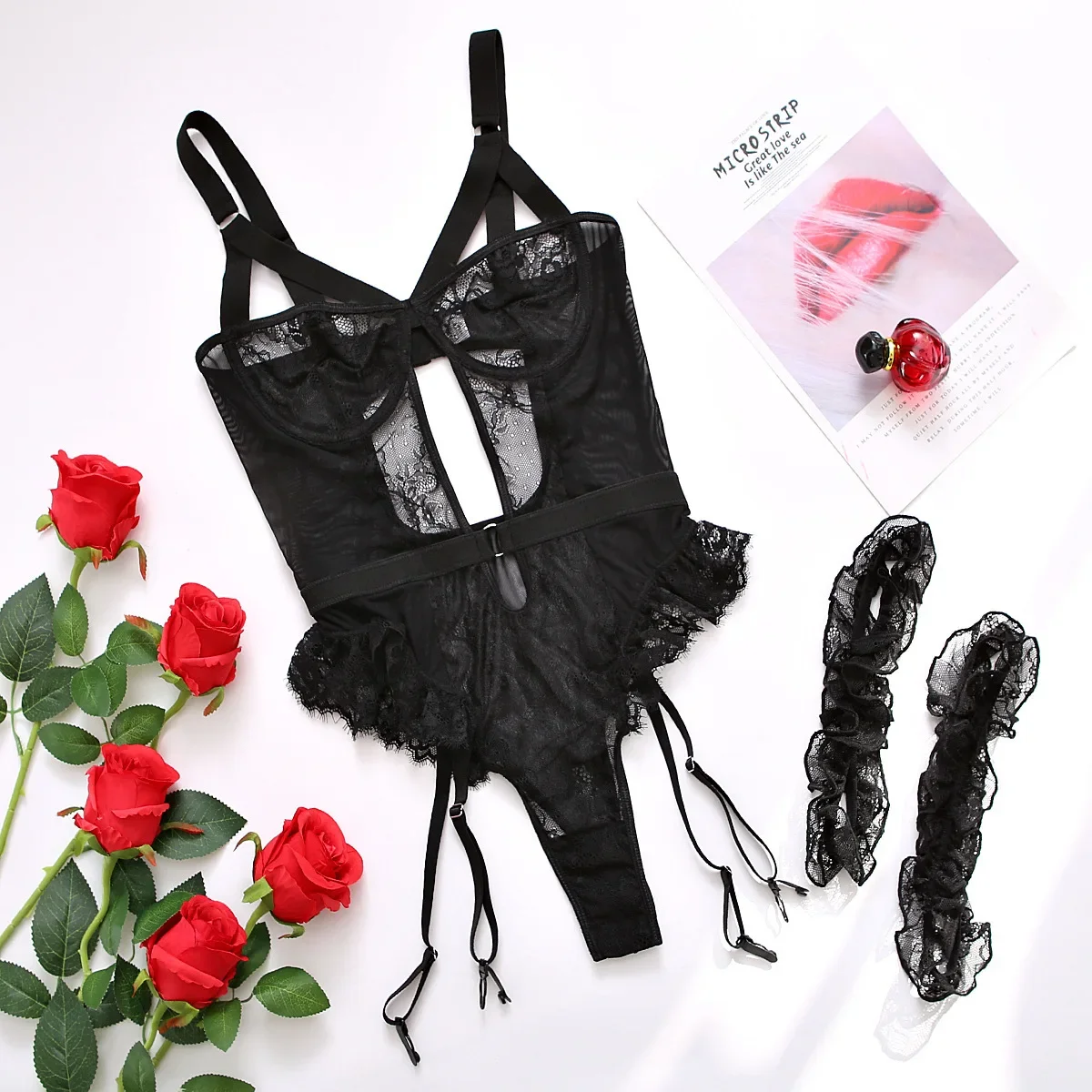 Lingerie Sexy Hot Sensual Bodysuits Sexy Lace Bra Set for Women Cut Out Strappy Bra and Panties Garter Choker Erotic Costumes