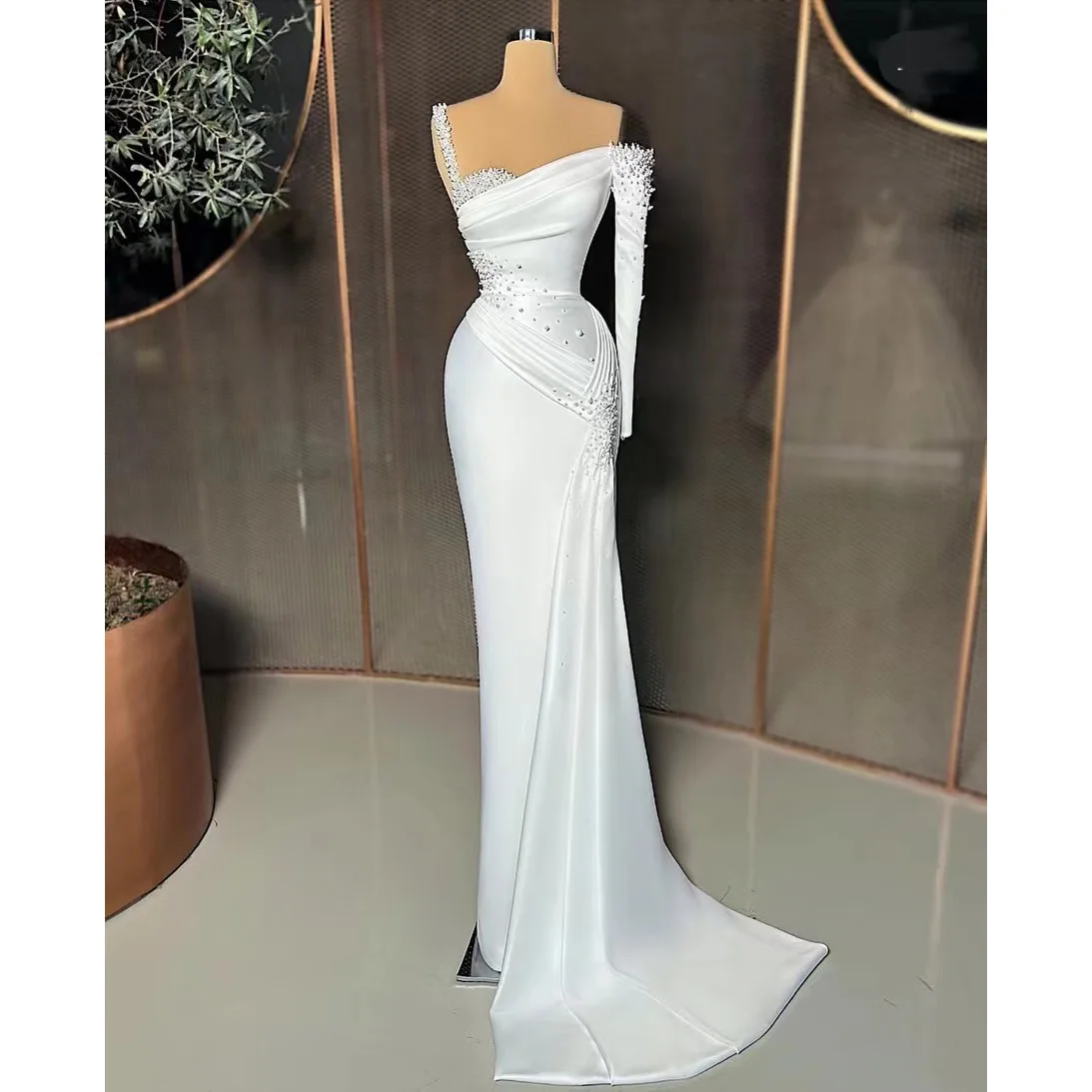 

Luxury White Evening Dress One Shoulder Long Sleeve Floor Length Beaded Pearls Satin Crystal Prom Party فساتين مناسبة رسمية