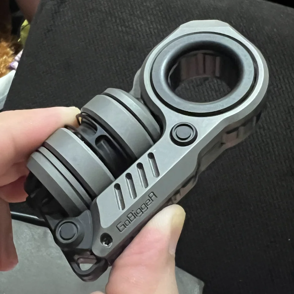 S25048890b8054194b9f3d8e423eba