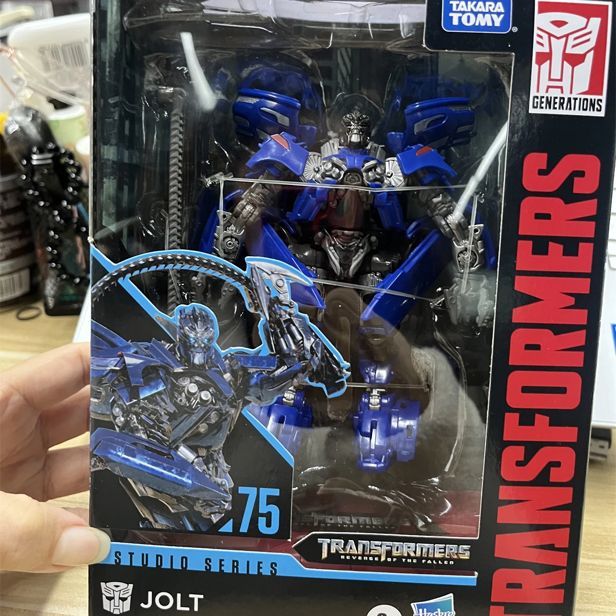 Hasbro Transformers Studio Series Jolt 75 Deluxe Class