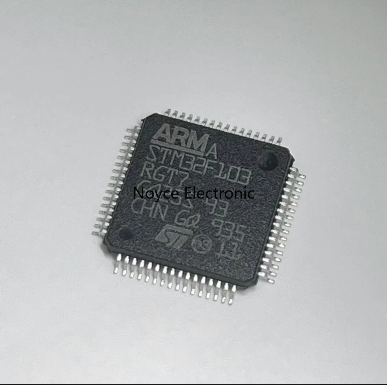 

1 шт./STM32F103RGT7 STM32F 32-битный MCU (микроконтроллер) LQFP64 72 МГц