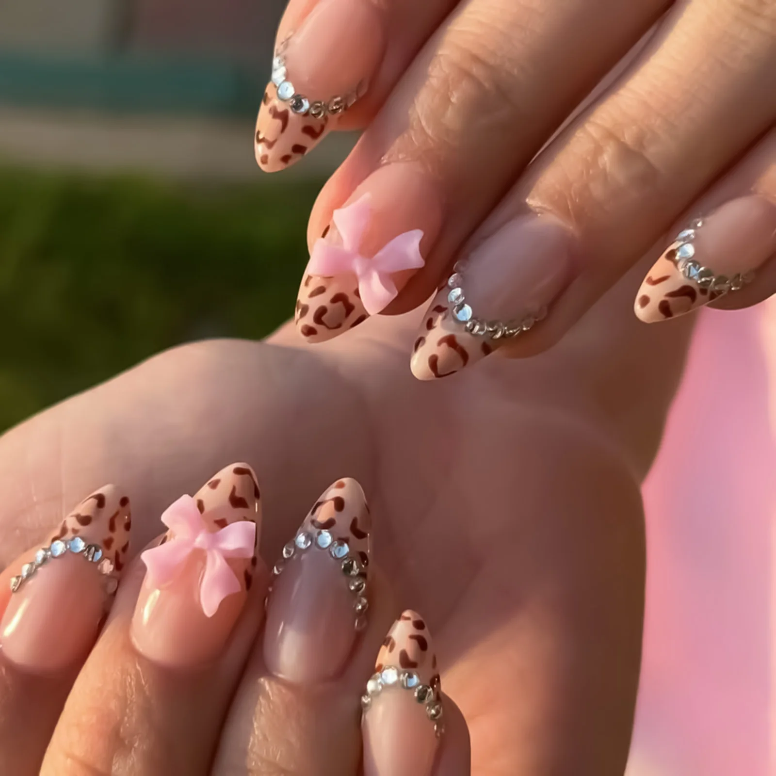 Fake Nails 24Pcs French Style 3D Bowknot Designs Short Square Press on Nails Sweet Korean Fashion for Women Girl