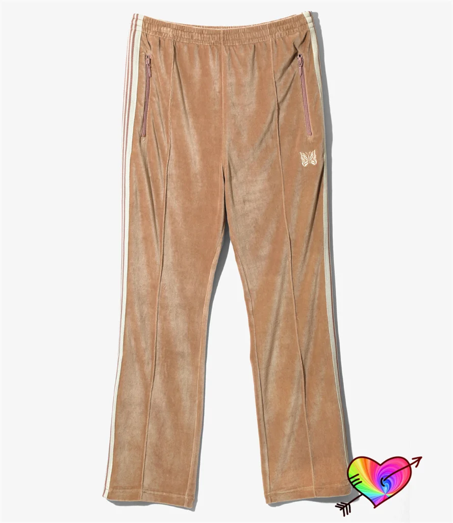 

2023 Khaki White Narrow Needles Track Pants Men Women 1:1 Velvet Needles Pants Embroidery Butterfly AWGE Velour Sweatpants