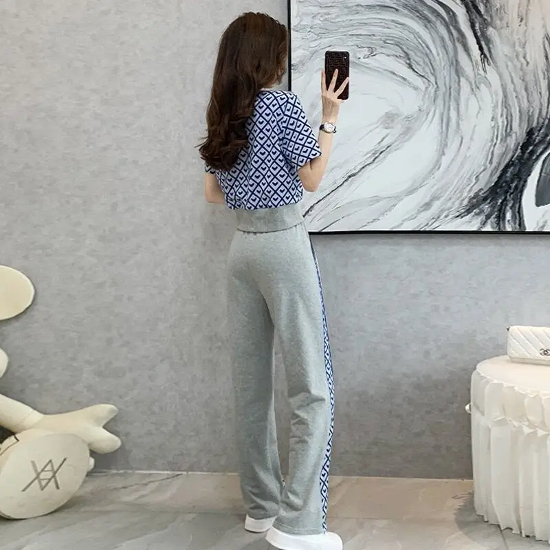 Sports and Leisure Two-piece Set for Women's Summer Short Sleeved 2024 New Korean Version with a Trendy and Stylish Temperament