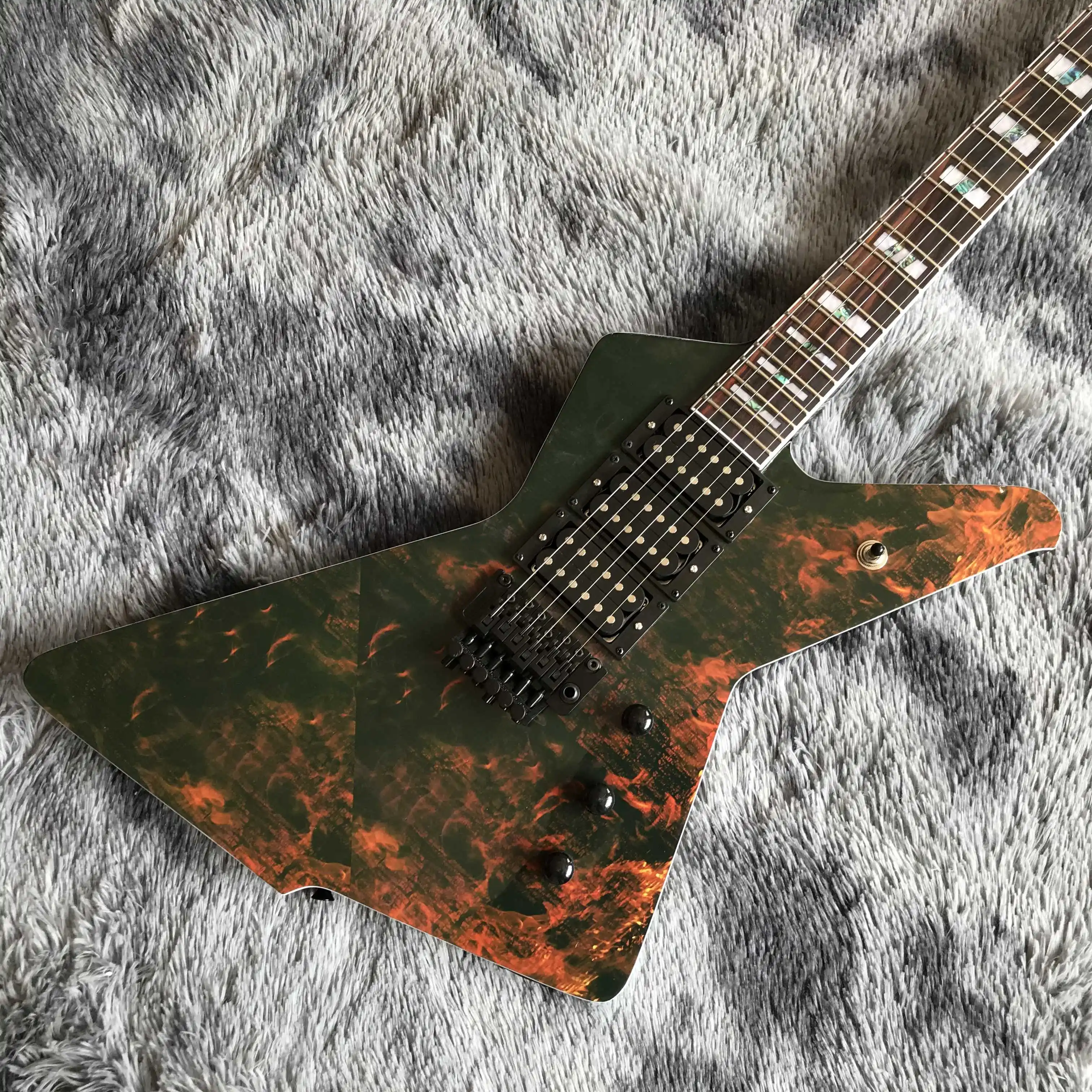 

Free shipping,Green, orange,special-shaped, ,electric guitar,2022 new pop, high-end custom