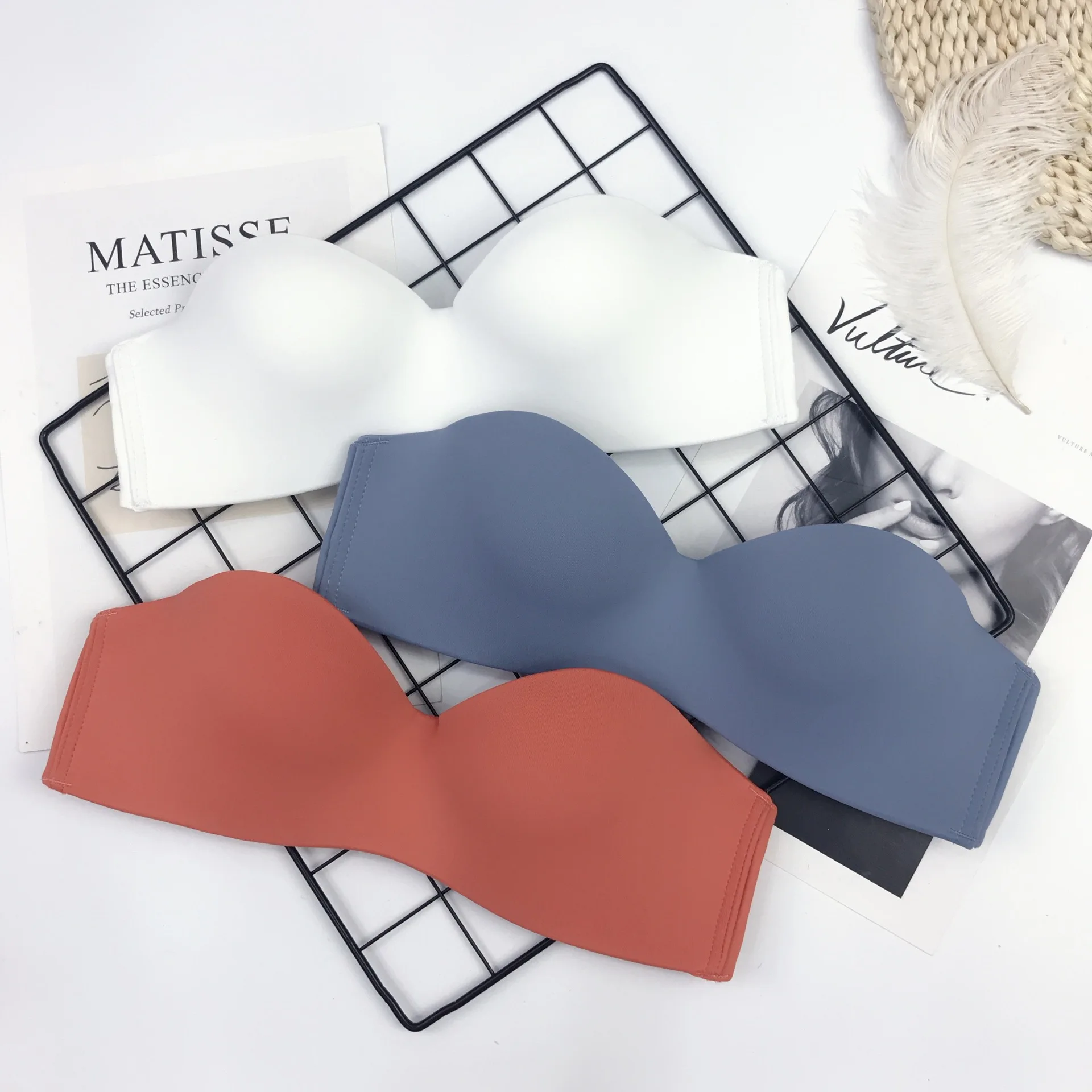 

Women Sexy Underwear Bras Seamless Strapless Push Up Brassiere Gather Breast Wrap Lingeries Adjustable Strap Cute Girl Intimates