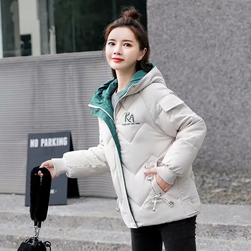 Рисунок 4 - Женская зимняя толстая пуховая куртка с капюшоном