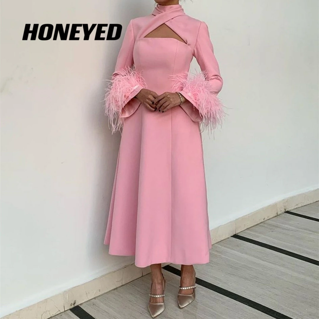 

Honeyed 2023 Short Pink Crepe Evening Dresses With Feathers فساتين سهرة Long Sleeve Halter Tea Length Prom Dresses Party Women