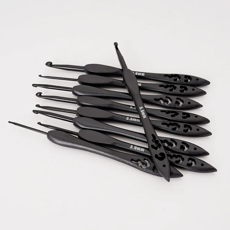 Crochet Kit Knitting Supplies Knitting Material Knitting Craft Supplies Knitting Tools OPP Bag Packing Black Plastic Handle Alumina Crochet Set A Set of 9 Pieces 2.0-6.0mm