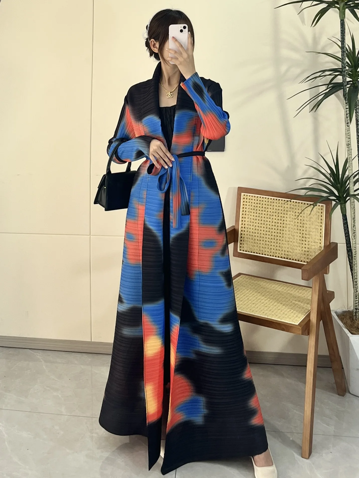 

Miyake Gradient Print Pleated Long Trench Coat 2024 Spring and Fall Models Elegant Coat Jacket Cloak Female Fashion Long Robe