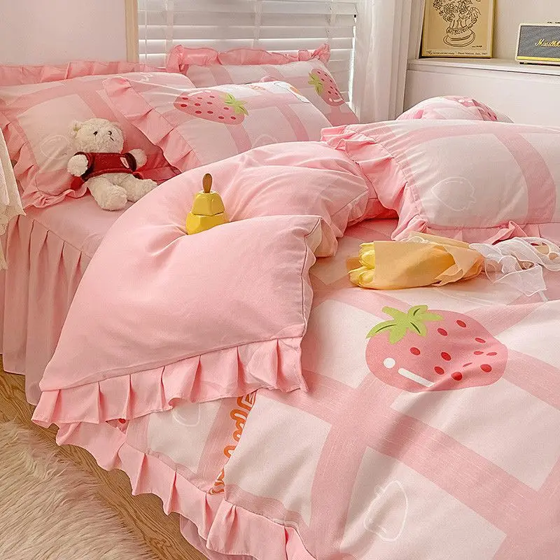 

INS Pink Strawberry Flowers Bedding Set Princess Duvet Cover Girls Kids Bed Linens With Ruffle Lace Skirt Sheet Pillowcase