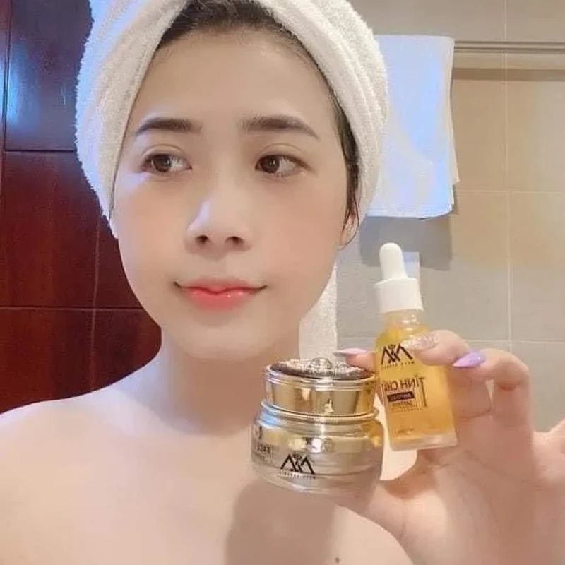 

Kem Face Serum Ca Hoi + Tinh Chat Colagen Combo Tri Nam Duong Trang, Freckle Removing, Whitening, Lightening, Moisturizing