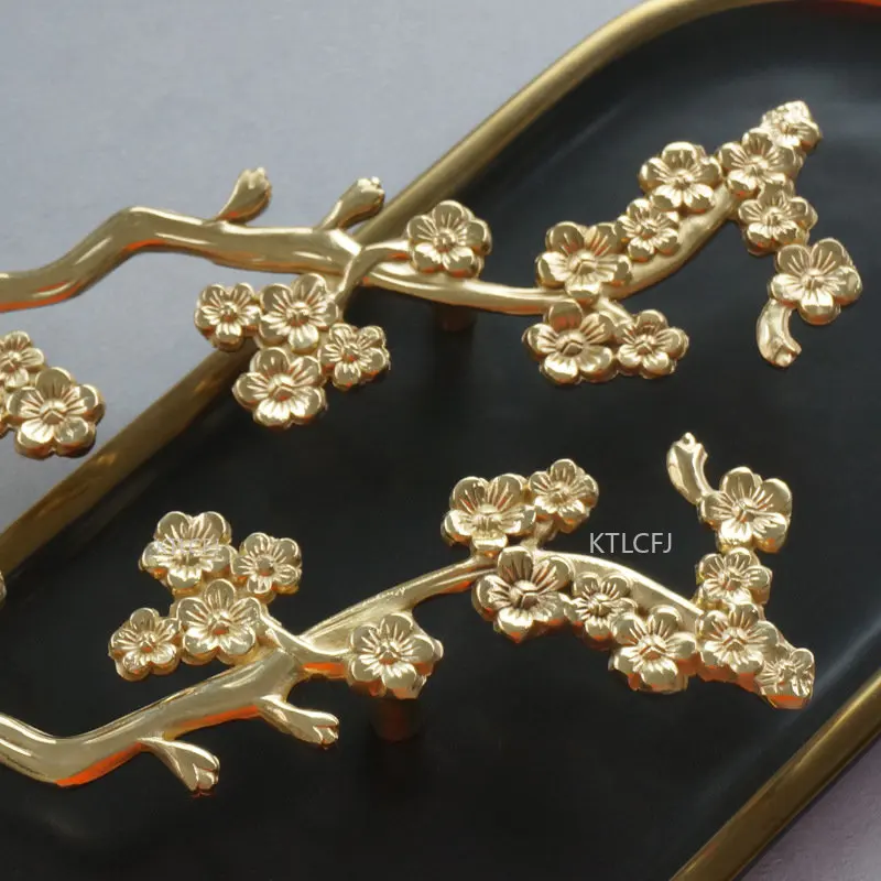 

Shape Long Handle Wardrobe Kitchen Cupboard Cabinet Door Drawer Pulls Decor Brass Plum Blossom Branch Furniture Handles Hardware