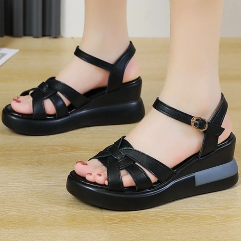 Sandali Ortopedici Con Zeppa In Pelle Per Donna – Larga Larghezza, Con Cinturino Alla Caviglia, Plateau, Colori Vari (Nero, Marrone, Grigio, Paillettes)