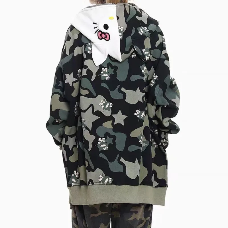 thumbnail image 1 of Sudadera con capucha bordada con estampado de estrella de camuflaje de Hello Kitty para mujer, abrigo informal holgado con cremallera, ropa de moda americana, 1 of 3