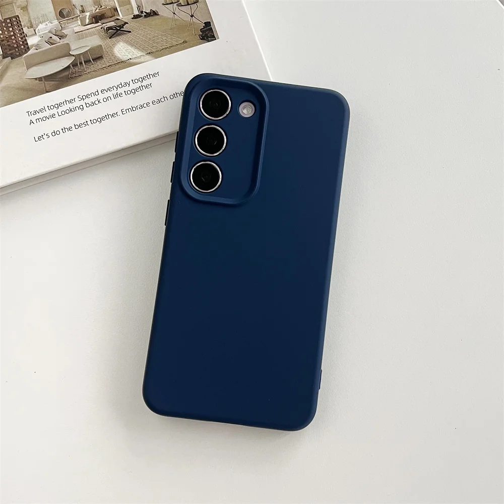 Luxury Liquid Silicone Solid Color Soft Case with Lens Protection and Shockproof Cover