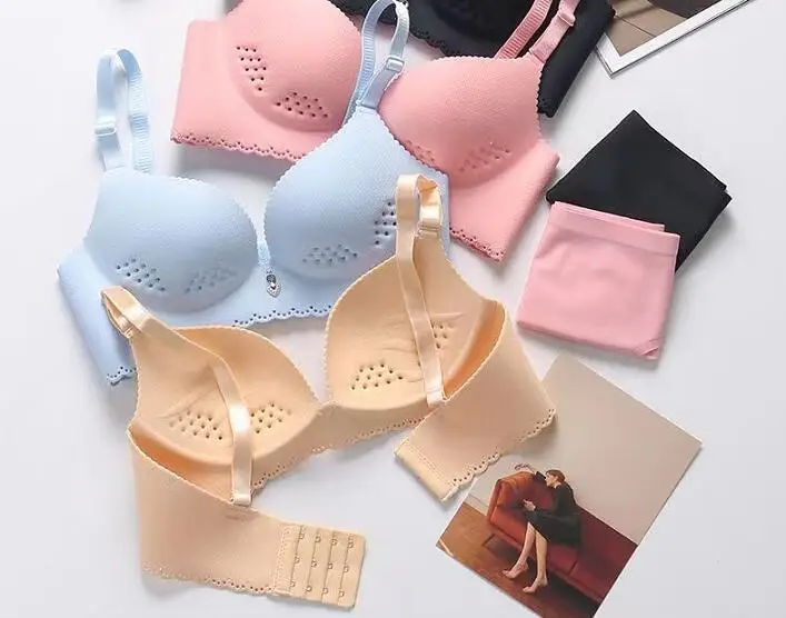 

Ultra-mince Soutien-Gorge Sans Couture Beauté Glace Soie Lingerie Dames Gros Seins Afficher Petits D'été Grande Taille Sans Anne