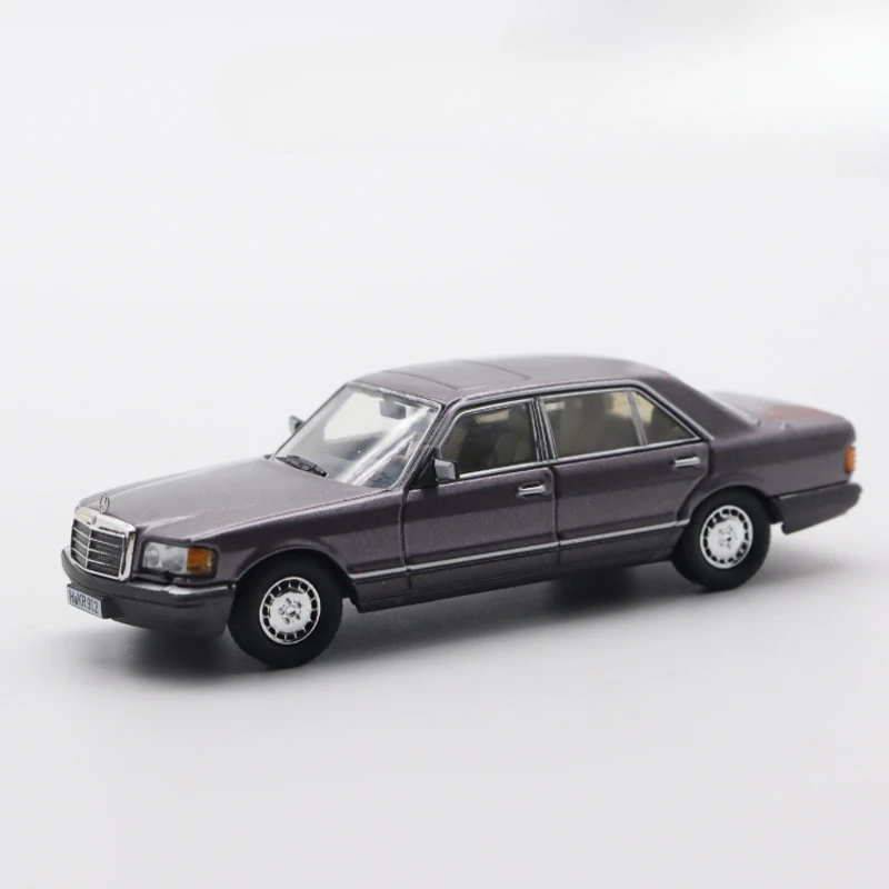 

Мастер 1:64 S-класс 560SEL W126 металлик Фиолетовый литая модель автомобиля