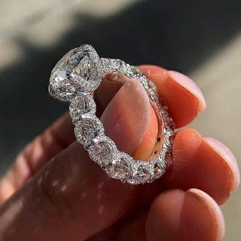 女性のためのクラシックな婚約指輪,ヴィンテージスタイル,レトロ