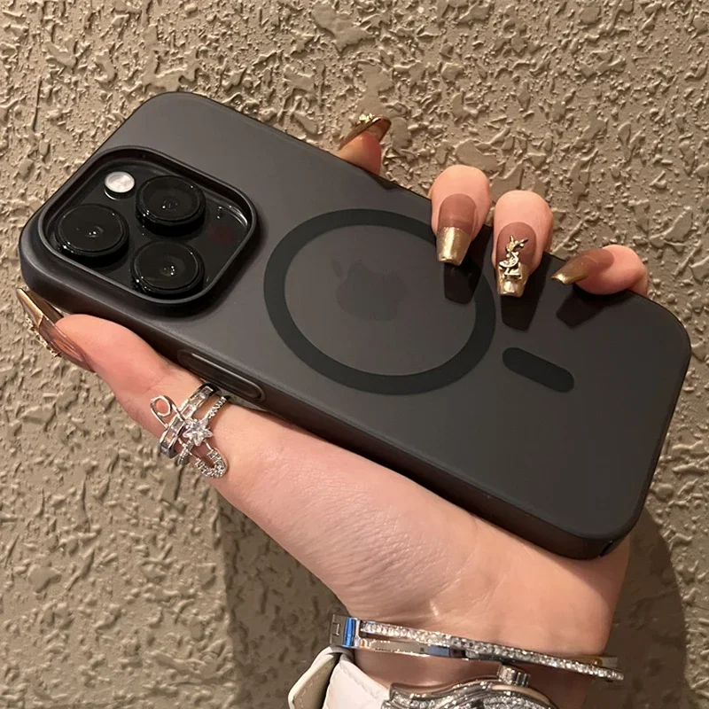 New Matte Magnetic Wireless Charge Phone Case For iPhone 15 14 13 12 Pro Max Plus For Magsafe Shockproof Hard PC Clear Cover
