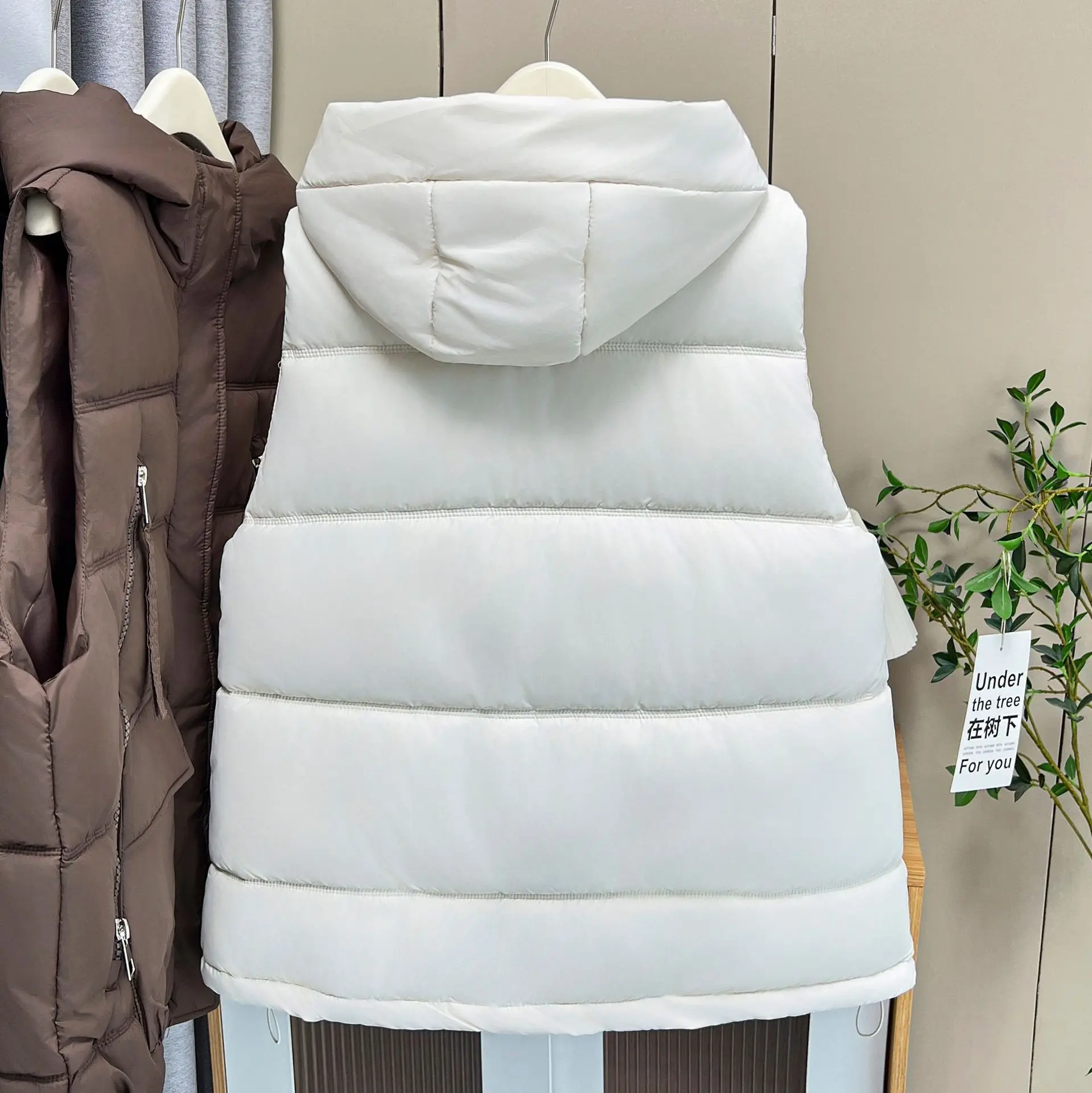 Plus Size Women Parka Winter New Loose Thick Warm Waistcoat Fashion Hooded Sleeveless Cotton-padded Vest 366