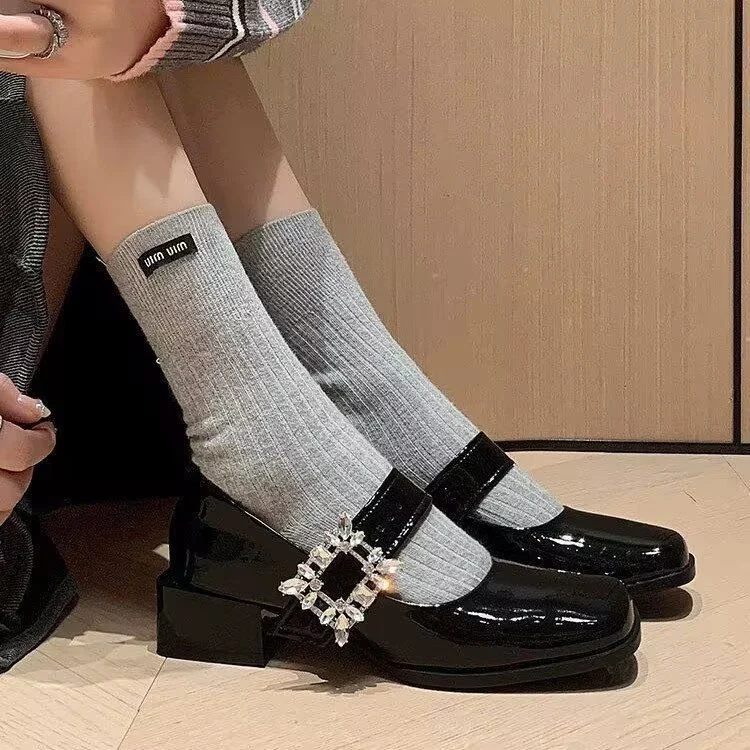 

Туфли на каблуке Женская обувь с квадратным носком пряжкой мягкие черные повседневные туфли на плоской подошве элегантные кроссовки со стразами платформа в стиле ретро под костюм по периметру
