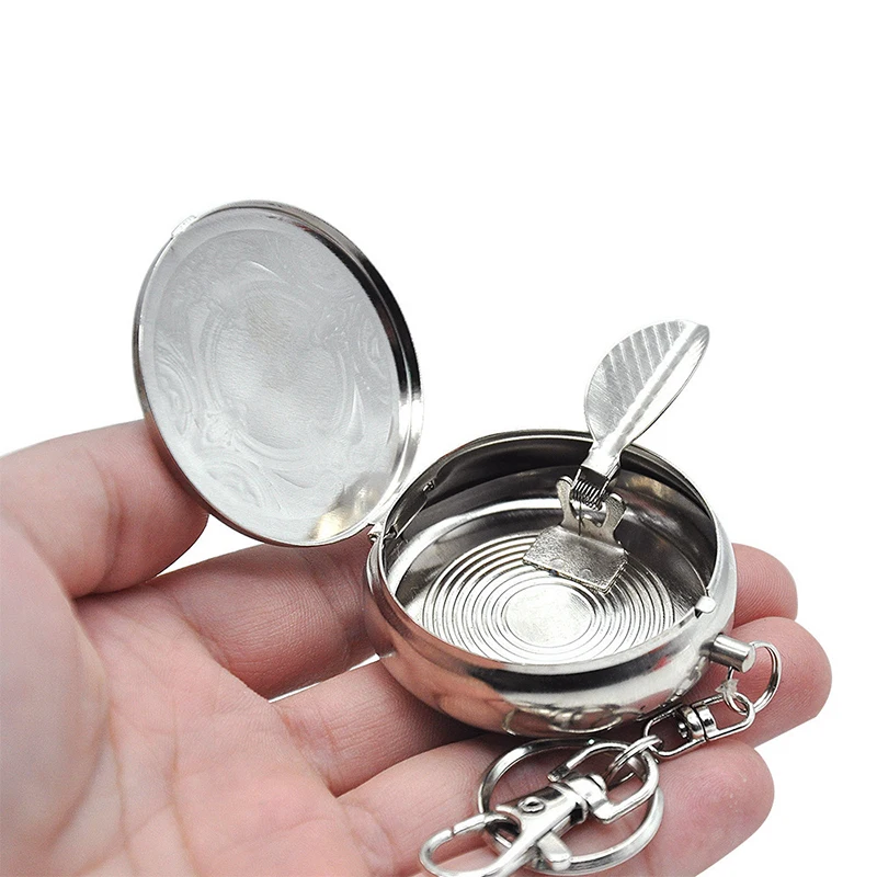 Creative portable metal ashtray circular cigarette ashtray with keychain pocket ashtray, portable ashtray, cigarettes ashtray, metal ashtray